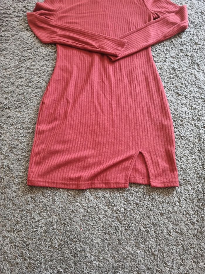 Robe bordeaux - photo numéro 2