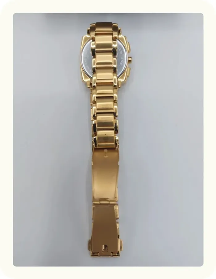 Montre a aiguilles femme couleur or BCBGmaxazria - photo numéro 5