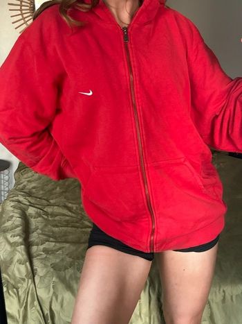 Sweat Nike capuche rouge 