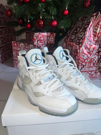 Jordan jumpman two trey  taille 44