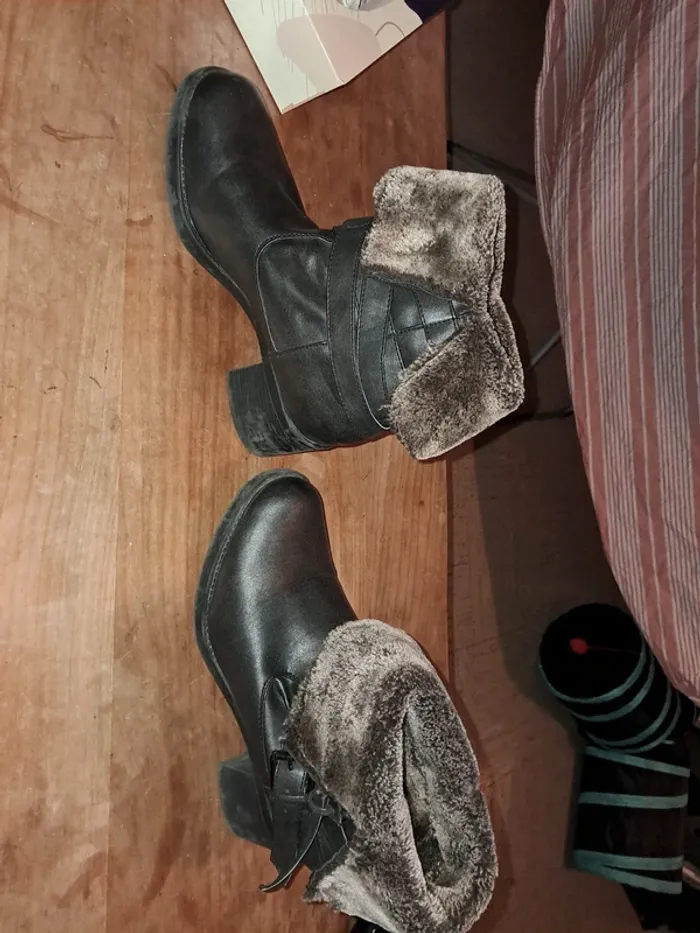 Bottines à tallons grises foncées intérieur moumouté - photo numéro 2