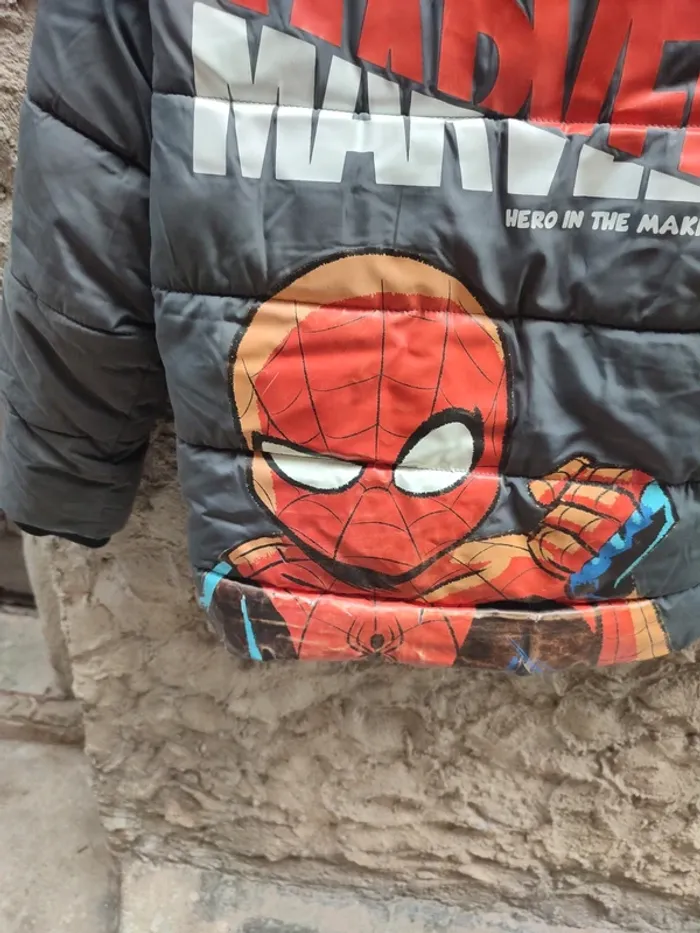 Veste 5 à 6 ans marque marvel - photo numéro 18