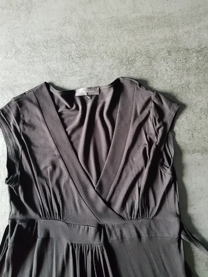 Robe noir Kiabi 42/44 - photo numéro 4