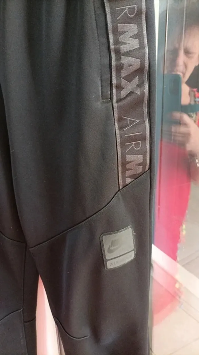 Pantalon Nike air max taille M enfant - photo numéro 3