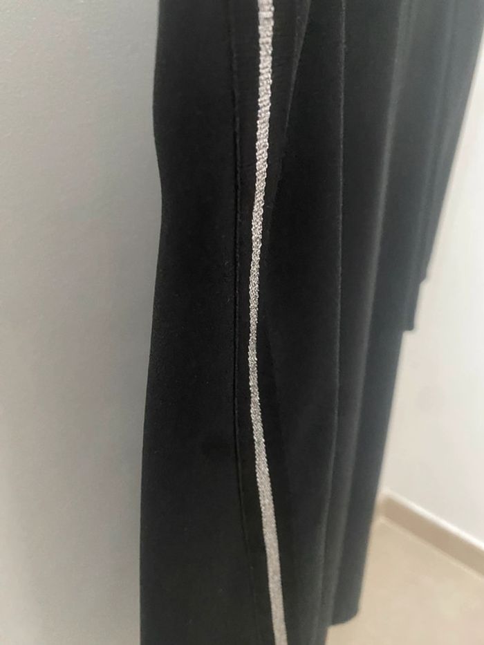 Robe noire - photo numéro 3