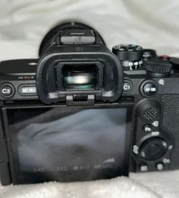 Appareil photo Sony Alpha A7R V en parfait état