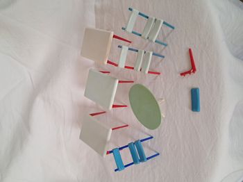 Mobilier miniature Bongrain 3 chaises et 4 tables ancien