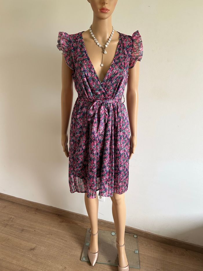 Robe imprimée à manches courtes Lilie Rose taille M/L jamais portée - photo numéro 3
