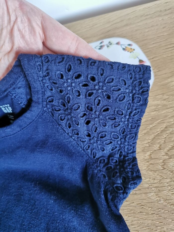 T-shirt manches courtes bébé fille 2 ans gap baby en excellent état - photo numéro 4