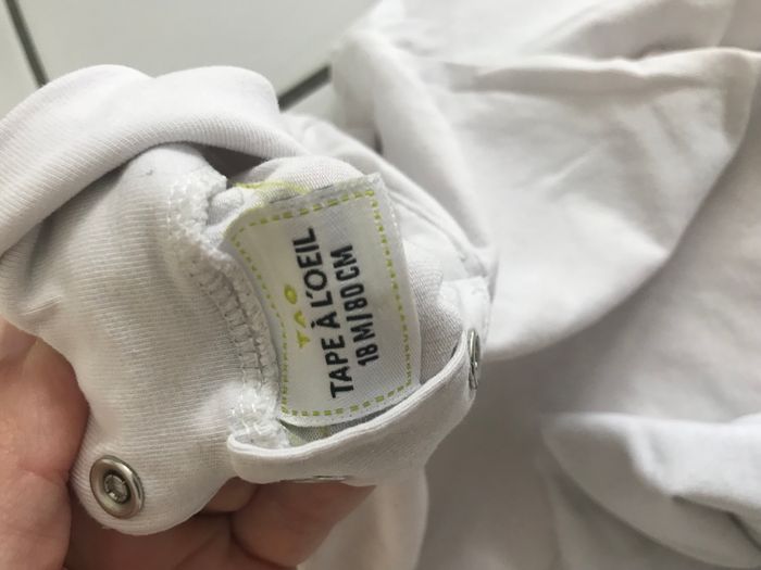 Lot 18 mois - 4 pièces pulls et jupe - 81cms - très bon état - photo numéro 9