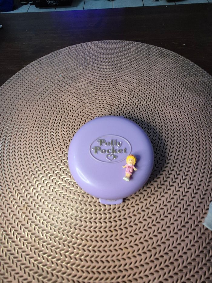 Polly pocket bluebird 1989 polly's studio flat