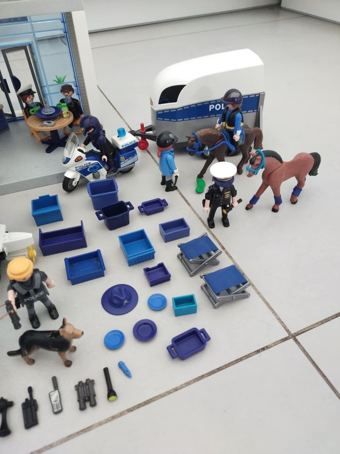 Gros lot playmobil thème police - photo numéro 8