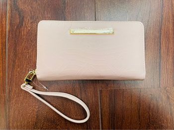 Portefeuille rose à cœurs