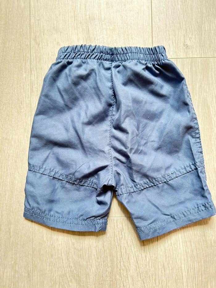 Petit short en 6 mois - photo numéro 3