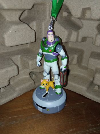 Ornement lumineux buzz l'éclair Disney Pixar