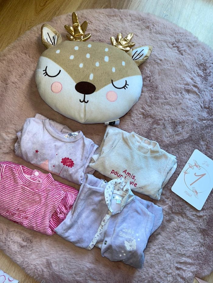 Lot de 4 pyjama velours taille 1 mois