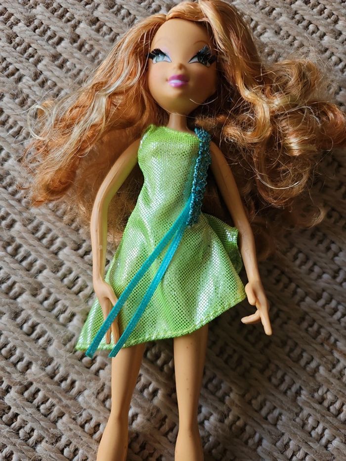 Poupée winx - photo numéro 5