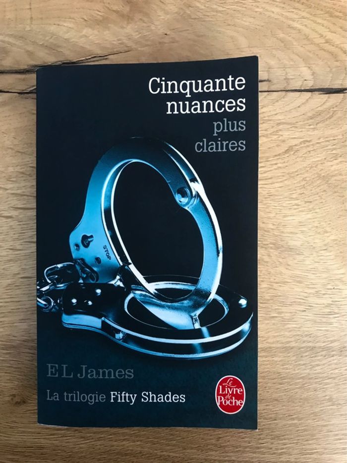 Livres Cinquante Nuances de Grey T 1,2,3 - photo numéro 5