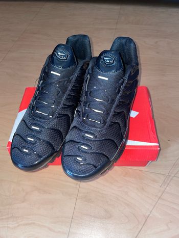 Tn Noir ( Prix négociable)