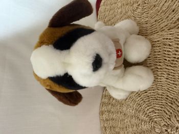 Peluche St-Bernard assis