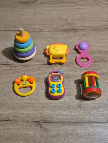 Lot hochets / jouets pour bébé