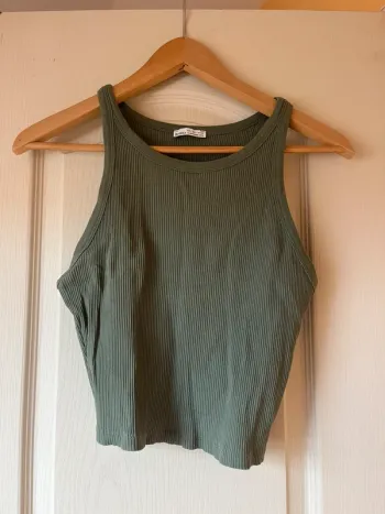 top bershka vert kaki