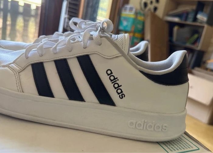 Baskets Adidas blanches - photo numéro 5