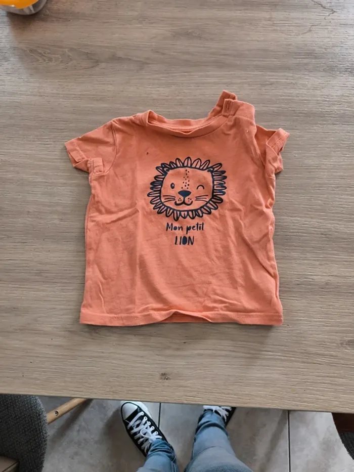 T-shirt