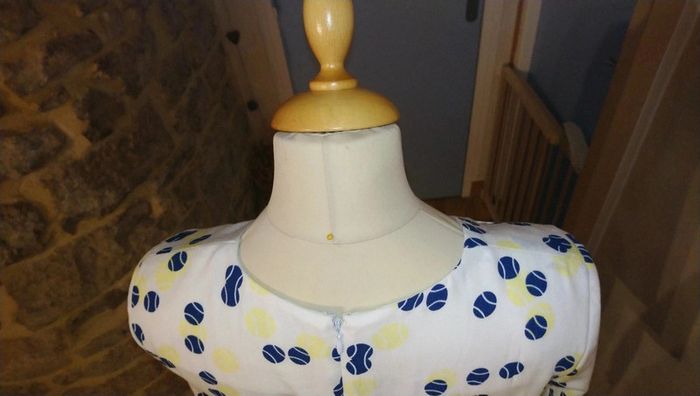 Superbe robe Naf Naf taille 38 très originale - photo numéro 7