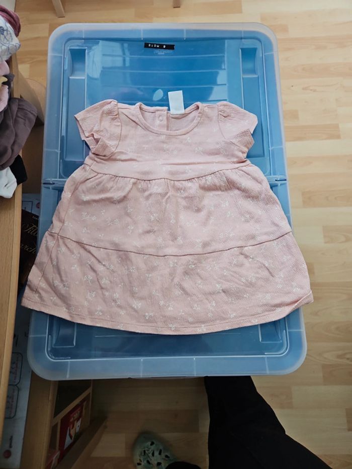 Lot vêtements fille 6 mois - photo numéro 10