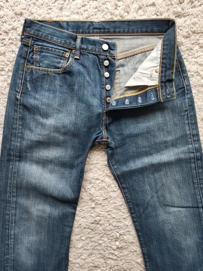 Jean Levi’s 501 bleu Taille 40 - photo numéro 4