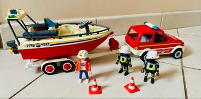 Playmobil - pompiers - voiture, remorque et bateau