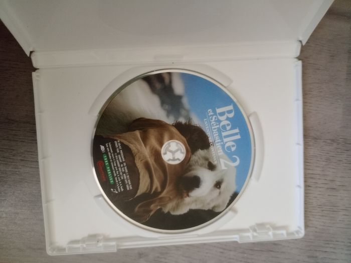 Vends DVD belle et Sébastien 2 - photo numéro 2