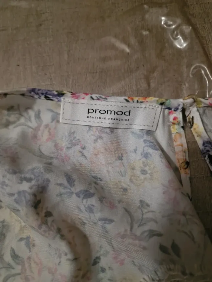 Haut effet satiné - photo numéro 5