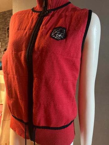 Gilet sans manche en S