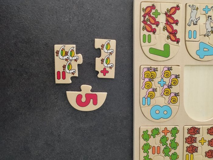 Puzzle en bois chiffres/additions - photo numéro 2