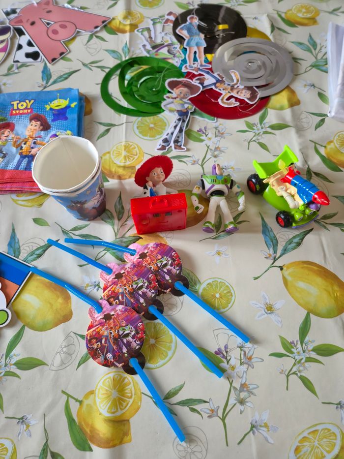 Lot decoration anniversaire Toy story - photo numéro 6