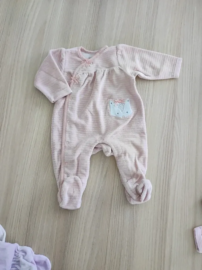 Lot 8 pyjamas 1 mois - photo numéro 8