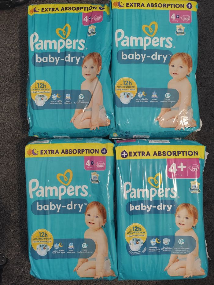 Couches Pampers baby-dry