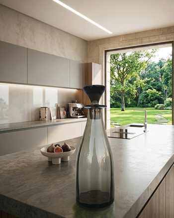 Ancienne carafe / flacon à liqueur vintage verre fumé Design scandinave 1970