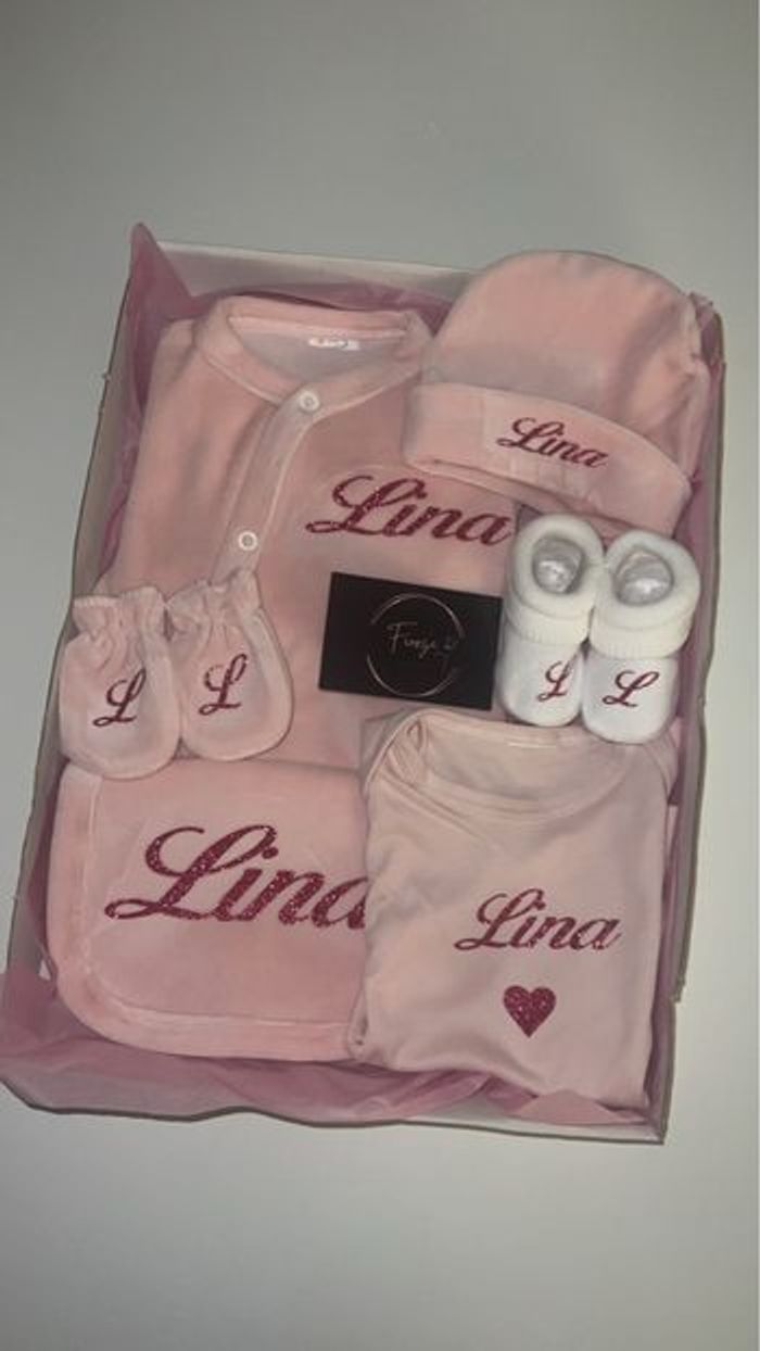 Ensemble bébé 6 pièces - photo numéro 2