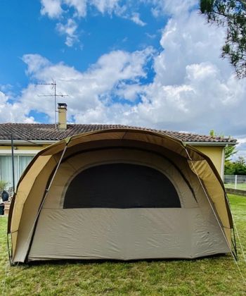 Tente camping Décathlon Marque Quechua T6.2