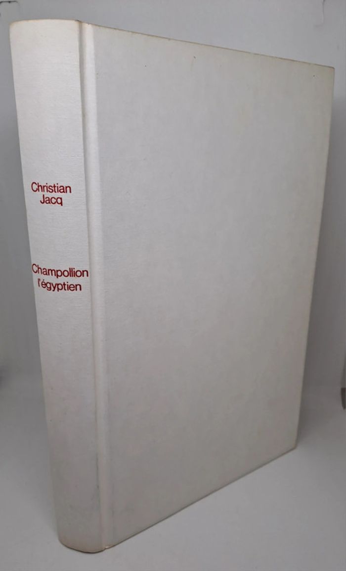 "Champollion l'égyptien", de Christian Jacq.
France loisirs.
404 pages. 
ISBN : 2.7242.3496.0