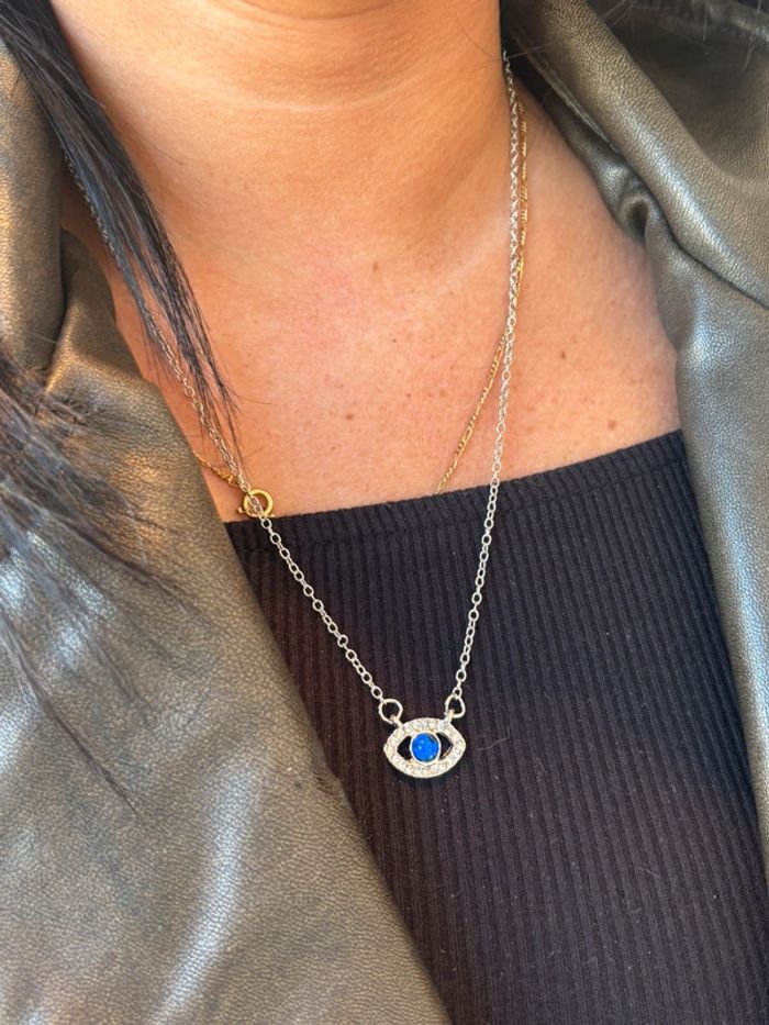 Chaîne et pendentif œil à strass neuve
