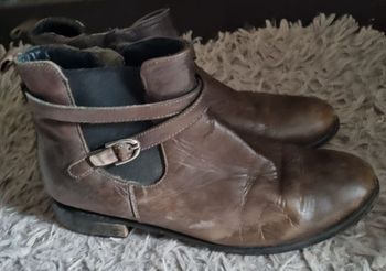 Bottines zippée sur le côté taille 37 cuir marron