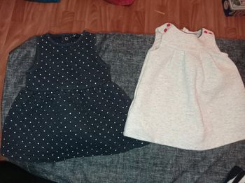 2 robes 6 mois