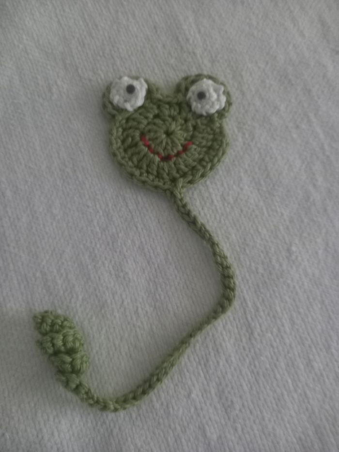 Marque pages grenouille au crochet