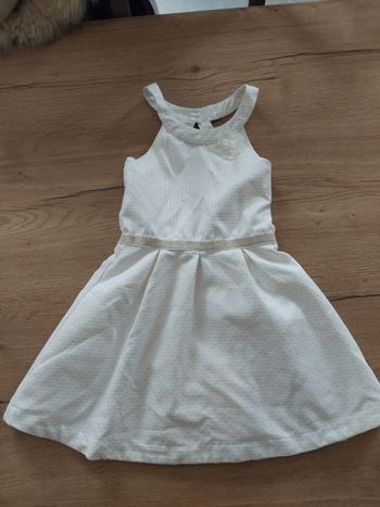 Jolie robe de cérémonie 10 ans