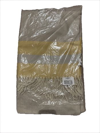 Foulard femme neuf avec étiquette une size 