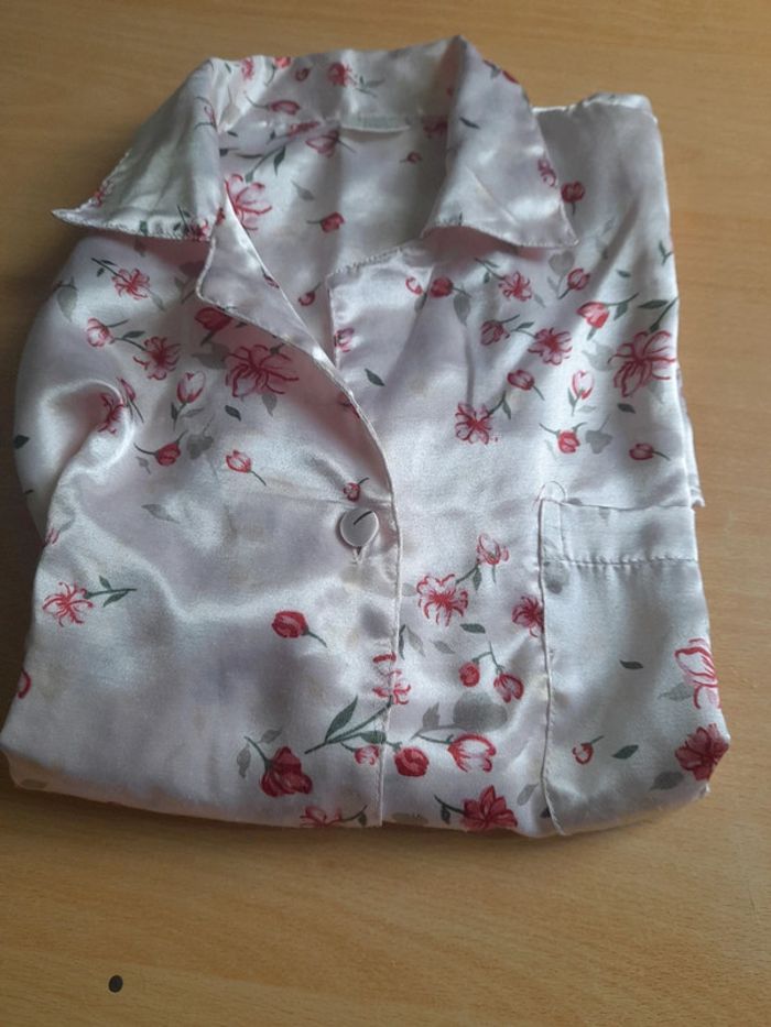 Pyjama fleurie - photo numéro 2